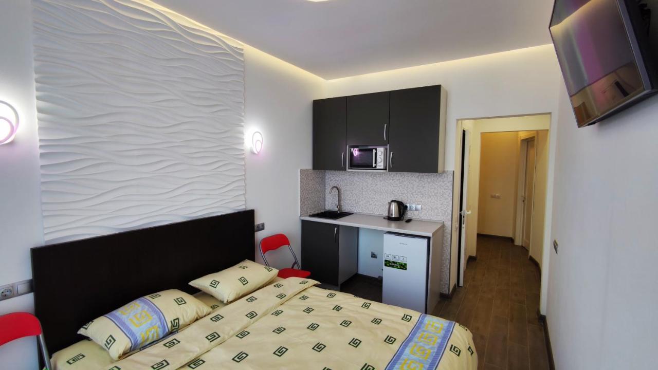 Rybalsky Studio Apartment Dnipro View Kiev Luaran gambar