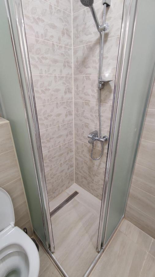 Rybalsky Studio Apartment Dnipro View Kiev Luaran gambar
