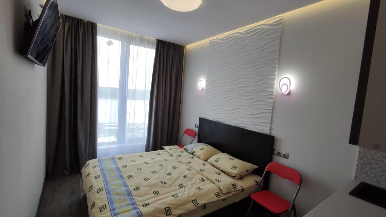 Rybalsky Studio Apartment Dnipro View Kiev Luaran gambar
