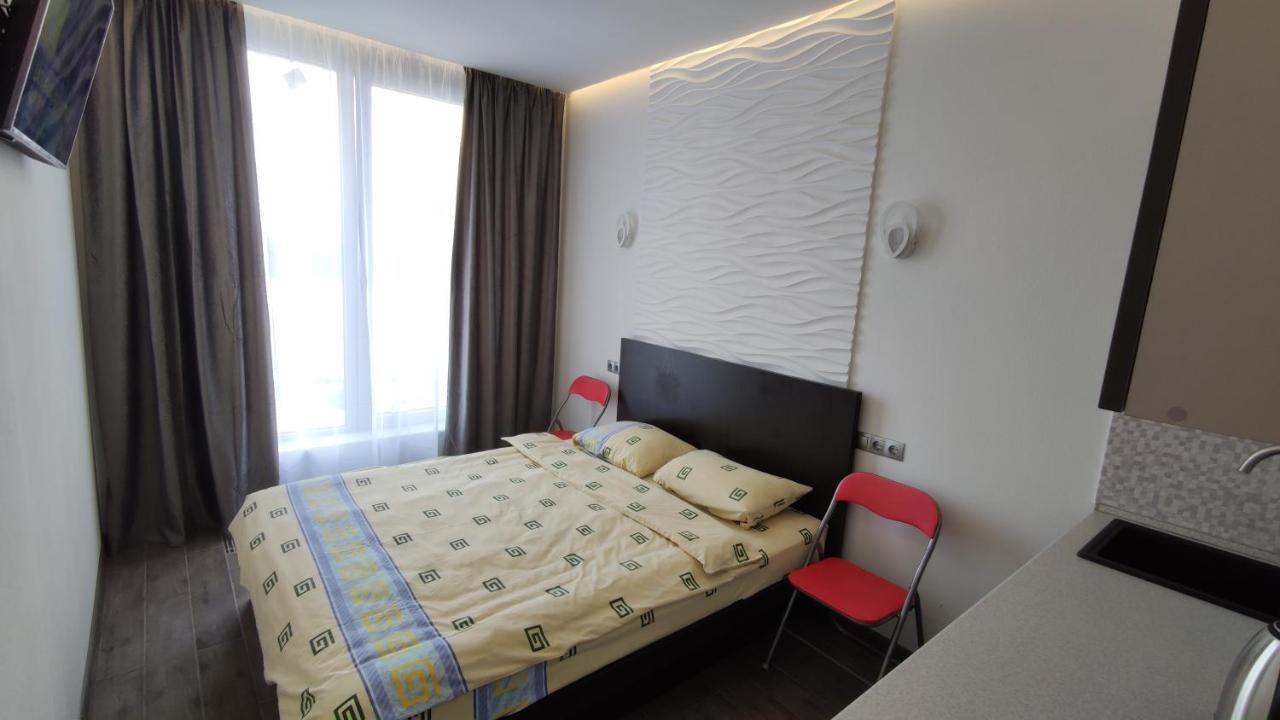 Rybalsky Studio Apartment Dnipro View Kiev Luaran gambar