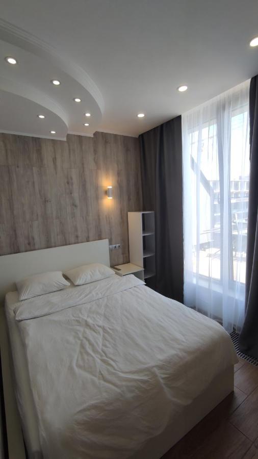 Rybalsky Studio Apartment Dnipro View Kiev Luaran gambar