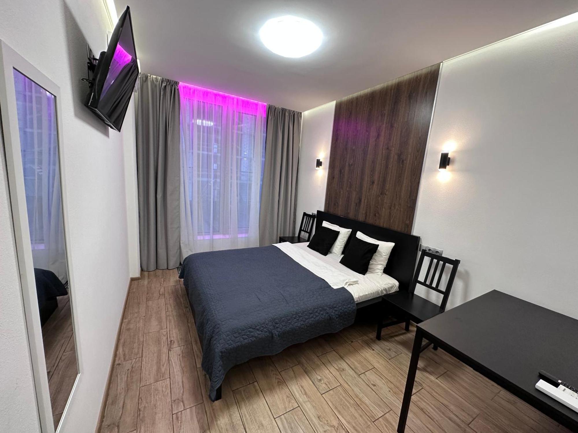 Rybalsky Studio Apartment Dnipro View Kiev Luaran gambar