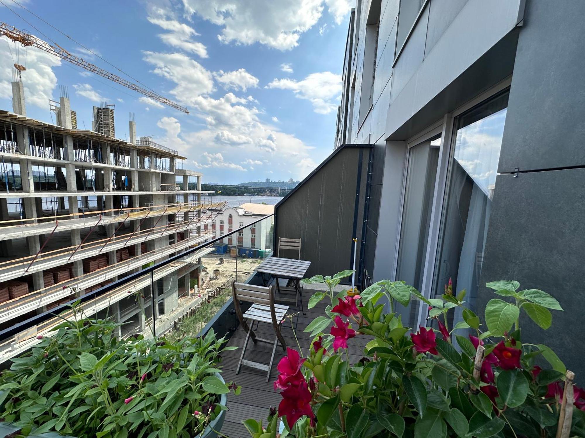 Rybalsky Studio Apartment Dnipro View Kiev Luaran gambar